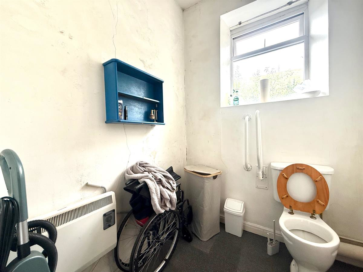 41A, B, C Oxford Street, Pontycymer, Bridgend, photo 19