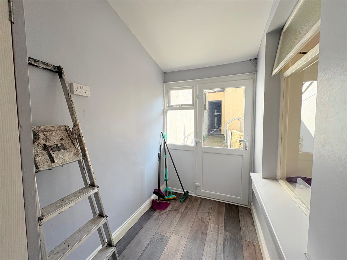 Mountain View, Pant Street, Pantygog, Bridgend, photo 10
