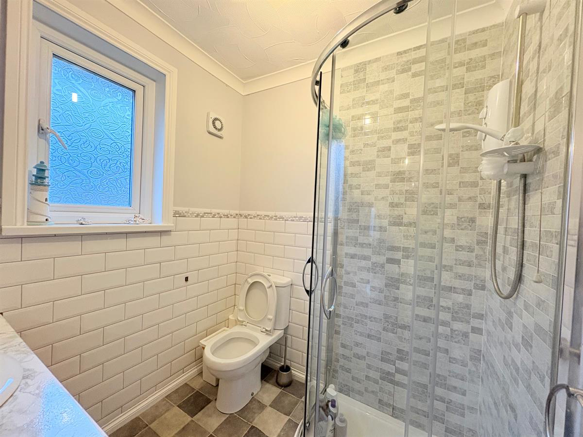Heol Llwynffynon, Llangeinor, Bridgend, photo 12
