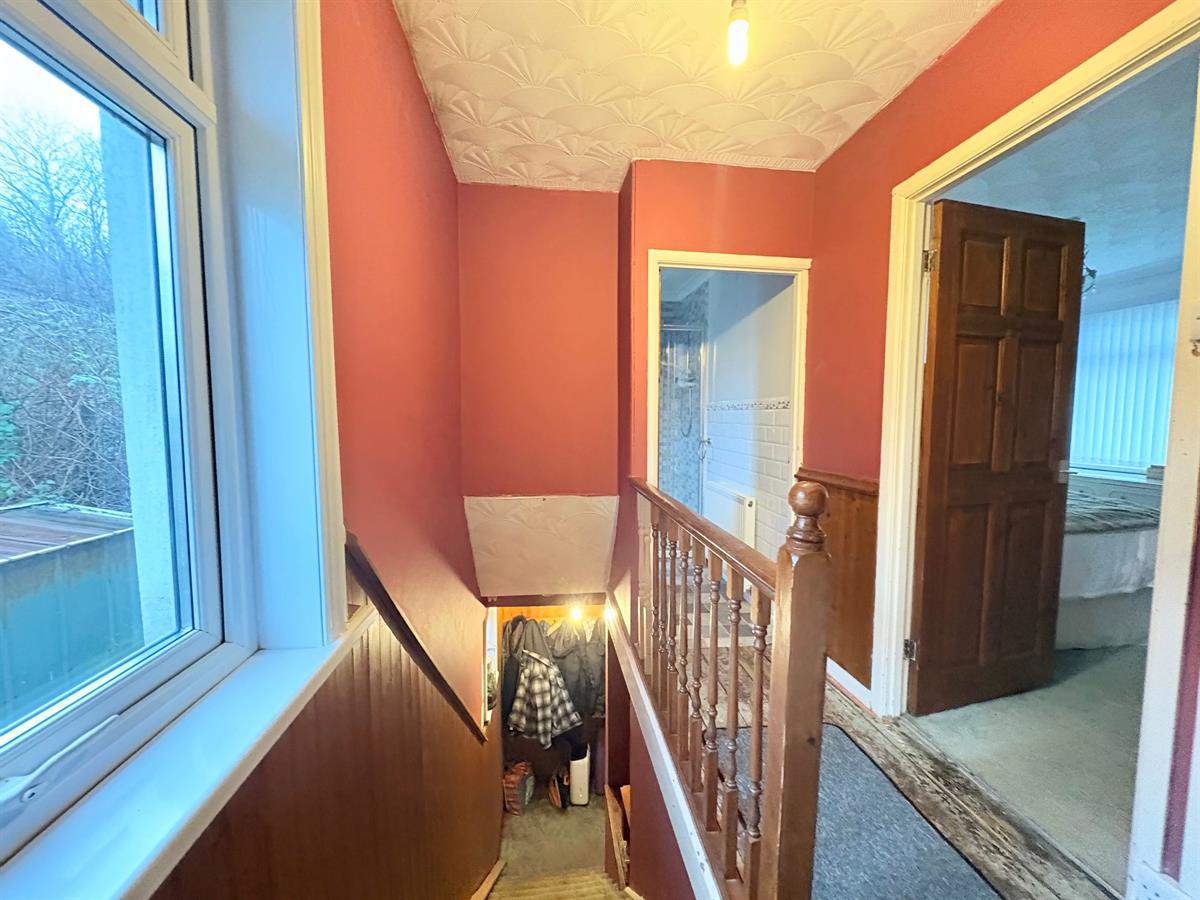 Heol Llwynffynon, Llangeinor, Bridgend, photo 9