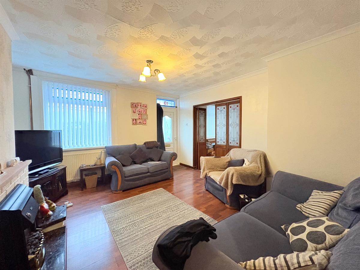 Heol Llwynffynon, Llangeinor, Bridgend, photo 4