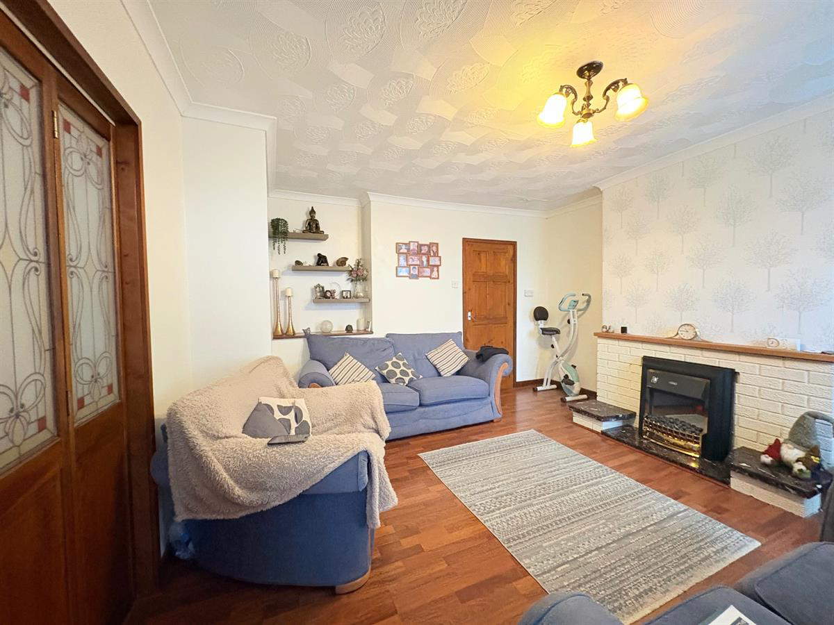 Heol Llwynffynon, Llangeinor, Bridgend, photo 3