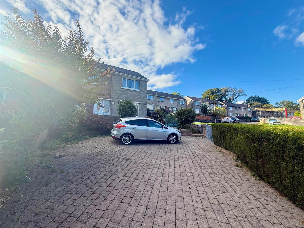 Heol Coed Leyshon, Coytrahen, Bridgend, photo 5