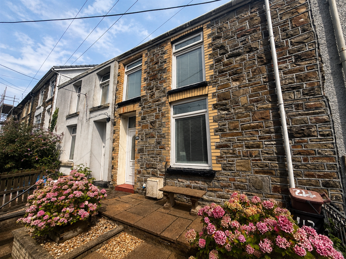 Oxford Street, Pontycymer, Bridgend