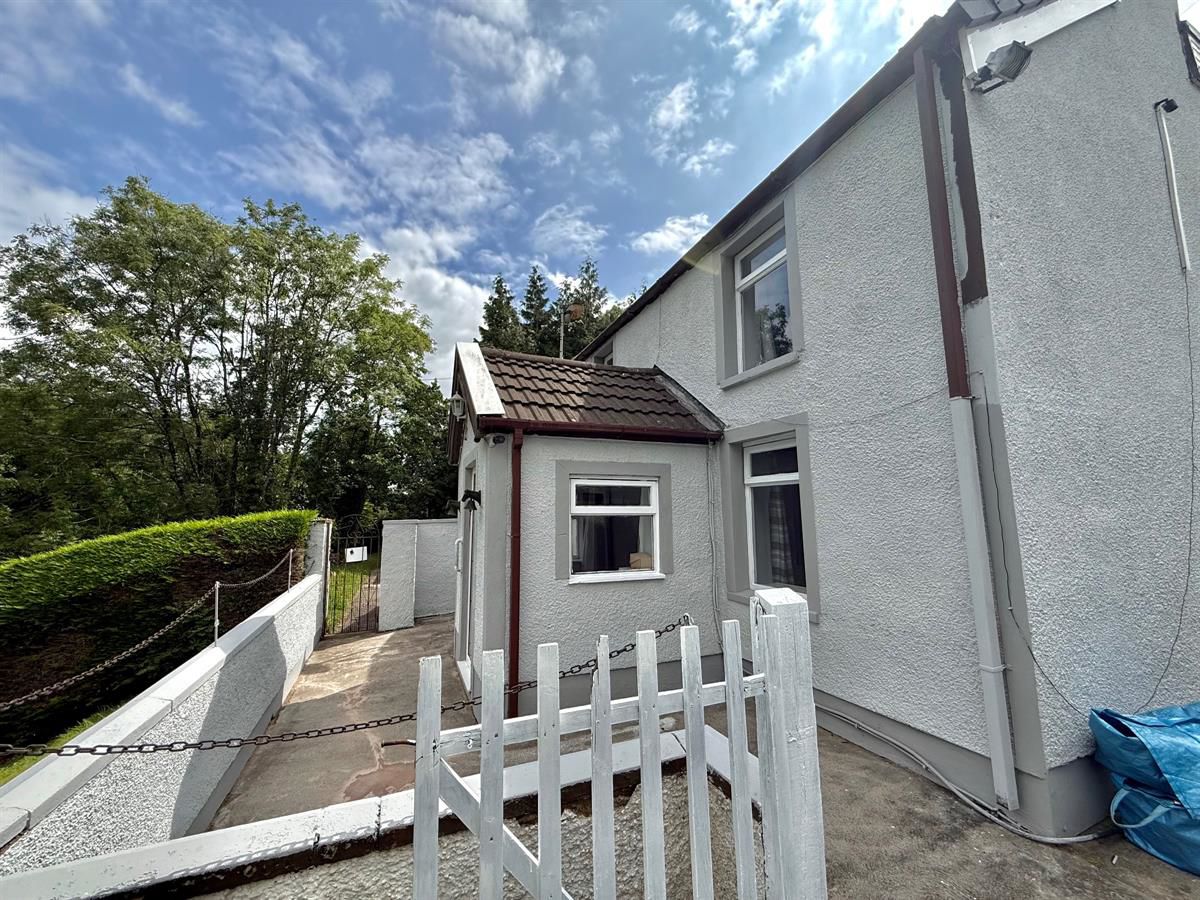 Park Road, Aberkenfig, Bridgend, photo 21