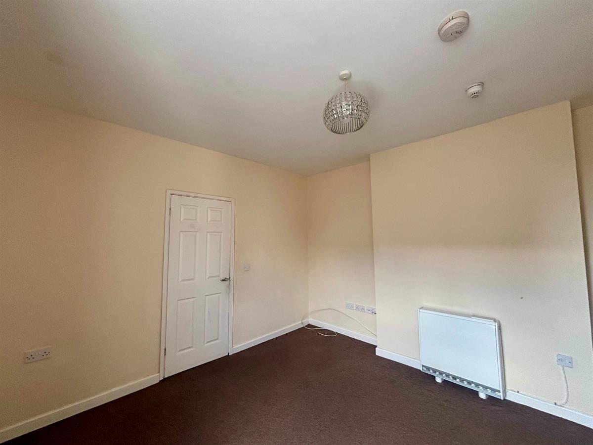 Flat 6,  London Road, Neath, photo 3