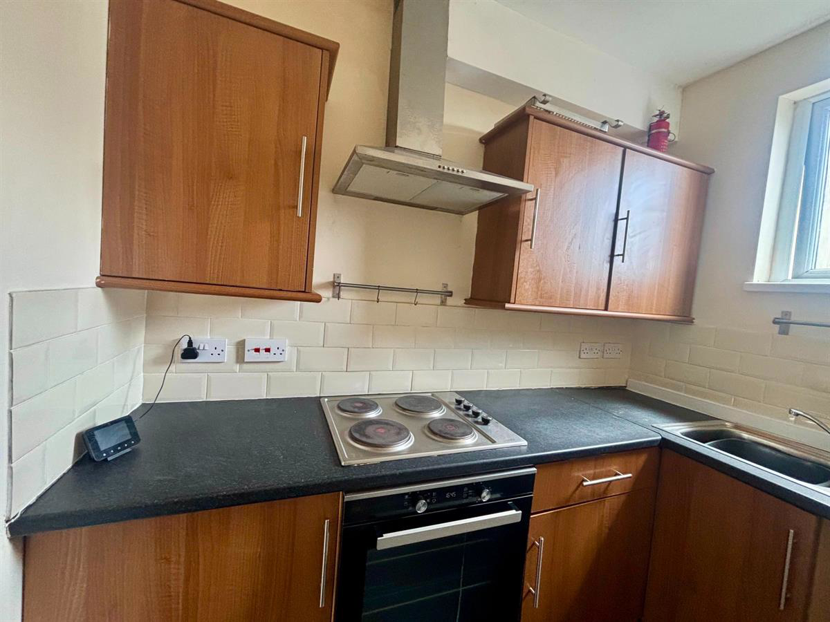 Flat 6,  London Road, Neath, photo 8