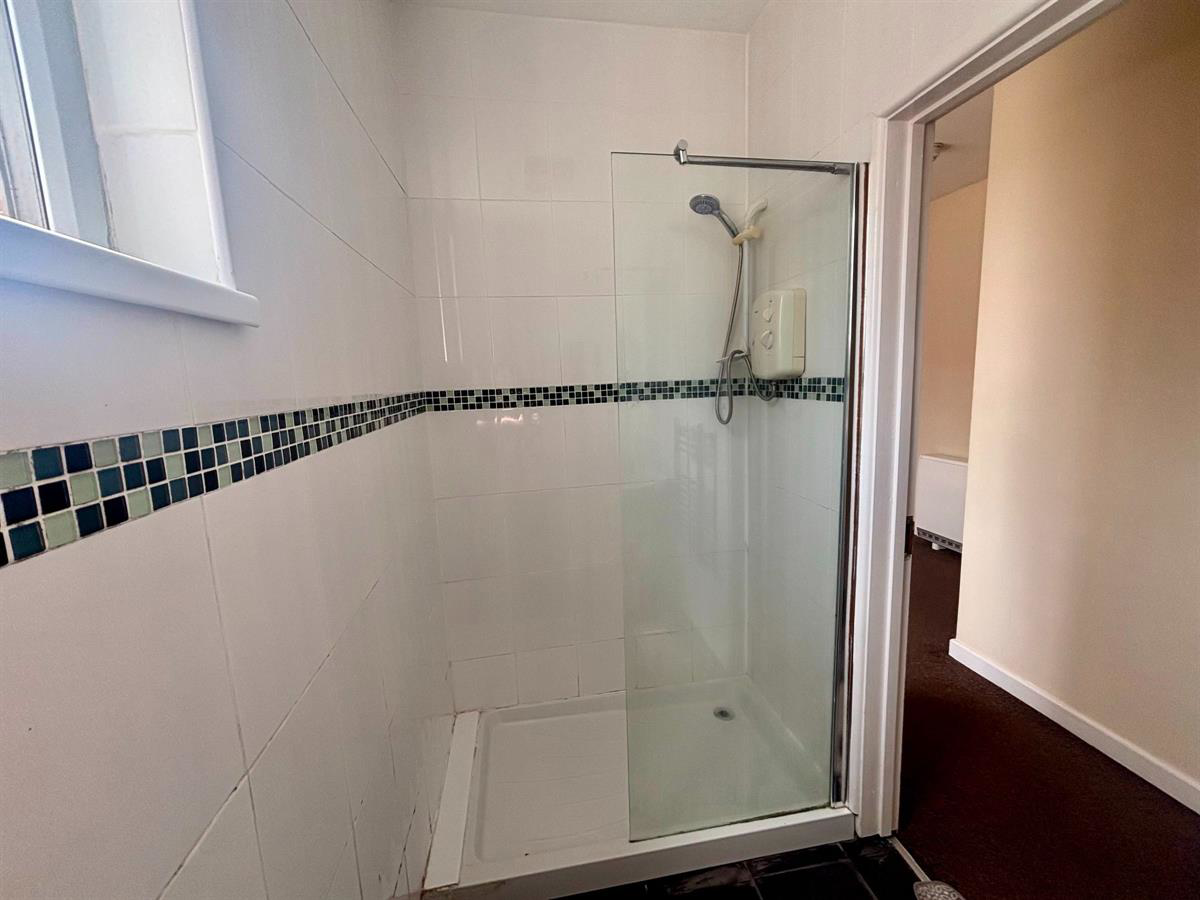 Flat 6,  London Road, Neath, photo 11