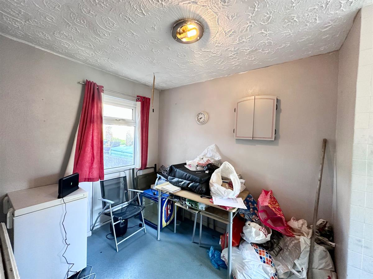 Dan-yr-Heol, Pantyrawel, Bridgend, photo 6