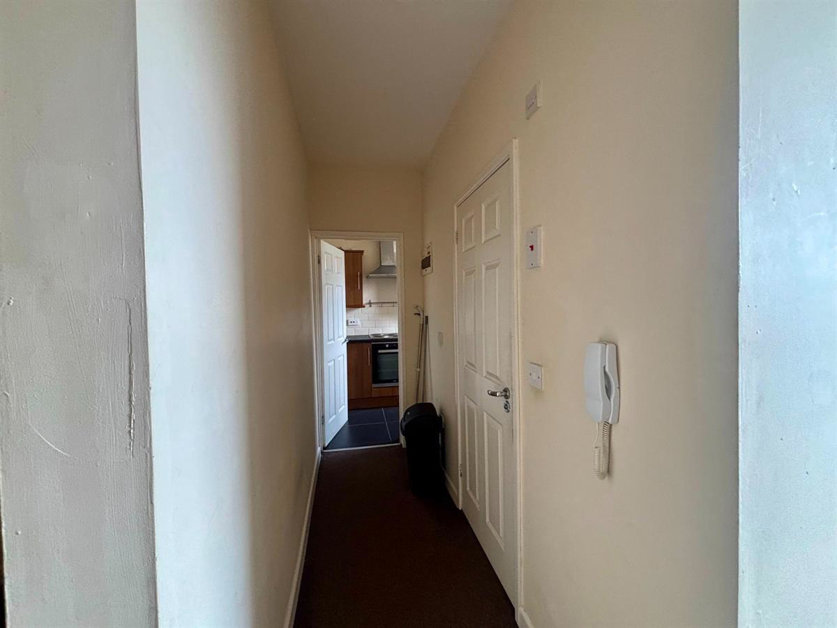 Flat 6,  London Road, Neath, photo 7
