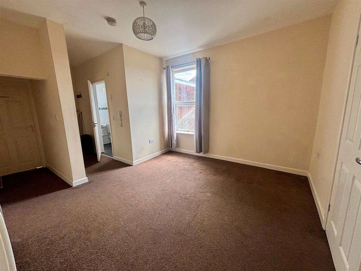 Flat 6,  London Road, Neath, photo 4