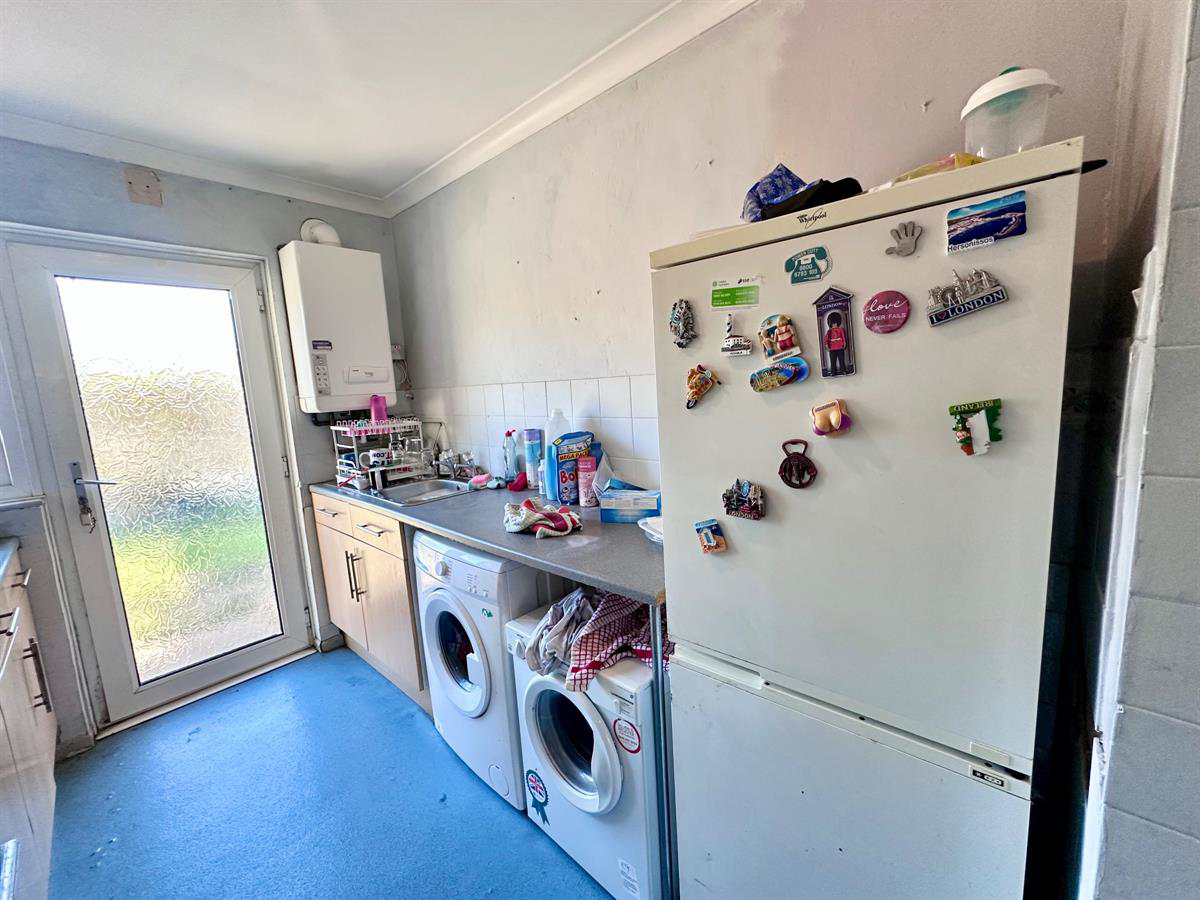 Dan-yr-Heol, Pantyrawel, Bridgend, photo 9
