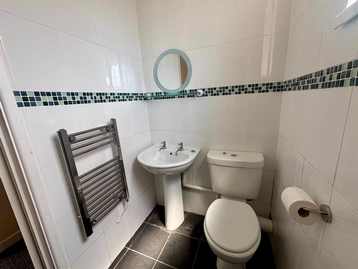 Flat 6,  London Road, Neath, photo 10