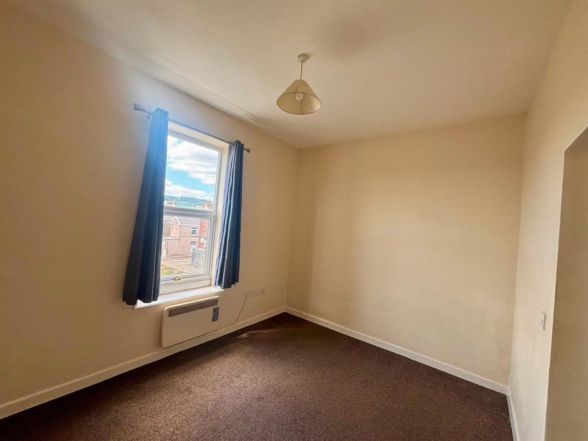 Flat 6,  London Road, Neath, photo 5