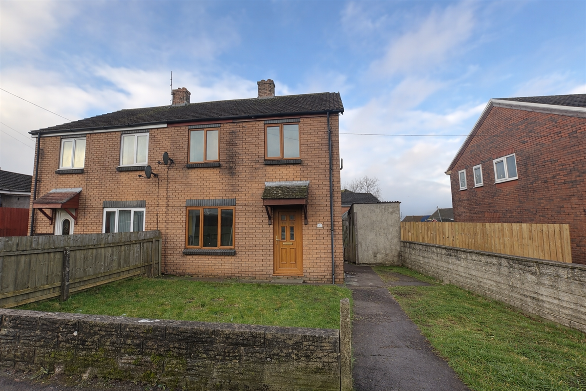 Waun Fach, Bettws, Bridgend