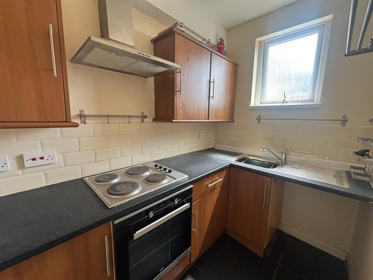 Flat 6,  London Road, Neath, photo 9