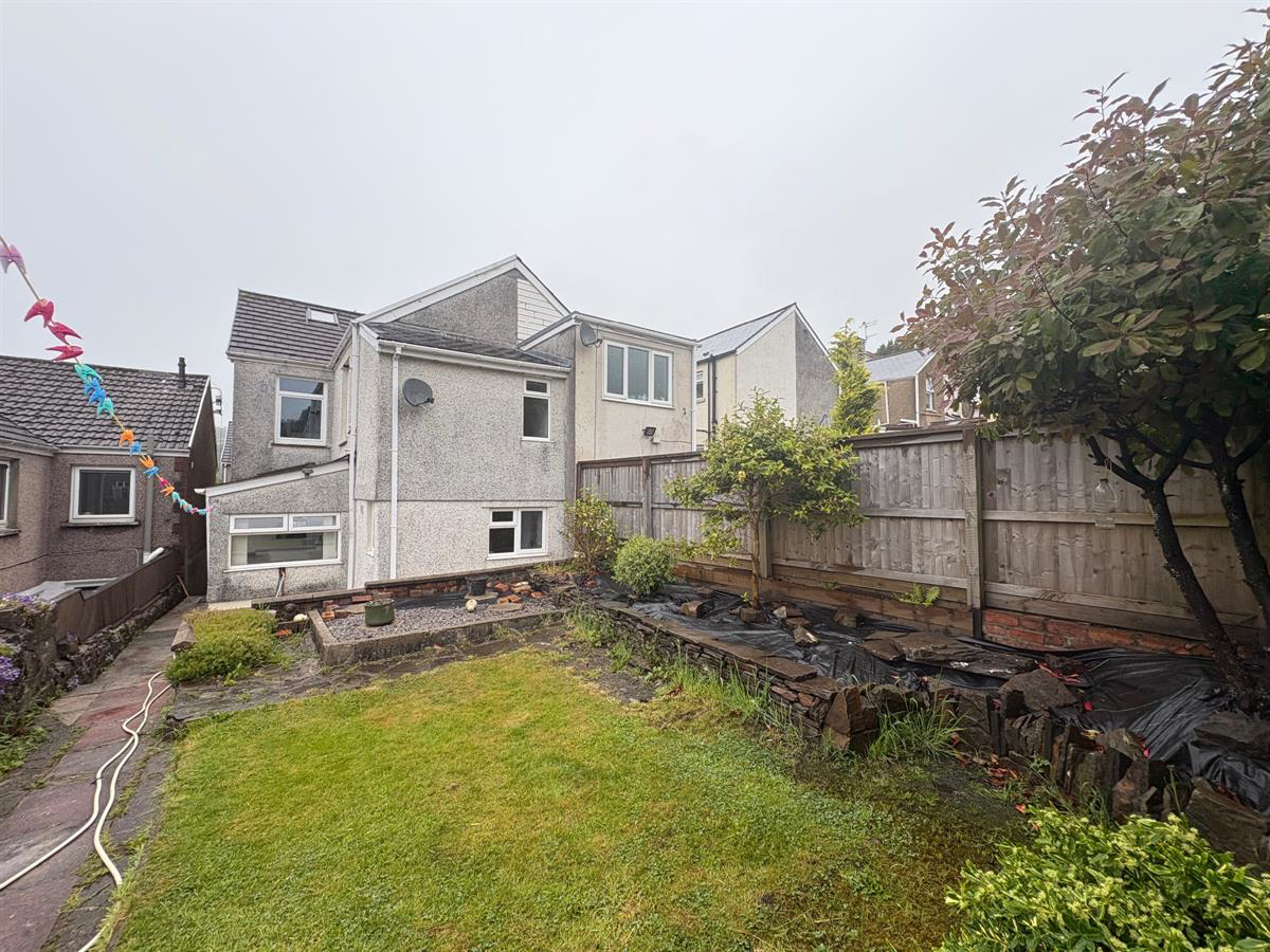 Alexandra Road, Pontycymer, Bridgend, photo 30