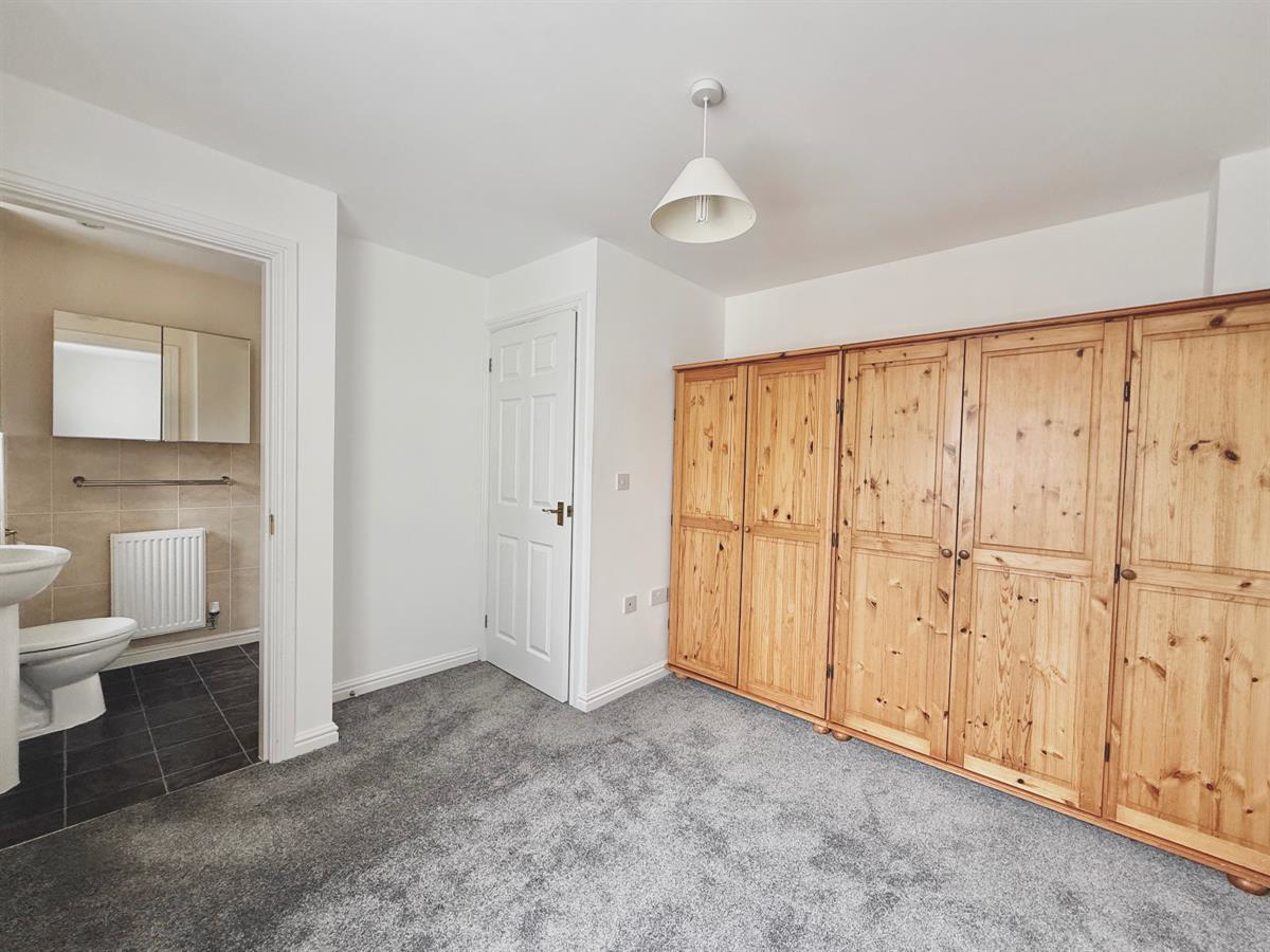Heol Y Fronfraith Fawr, Bridgend, photo 17