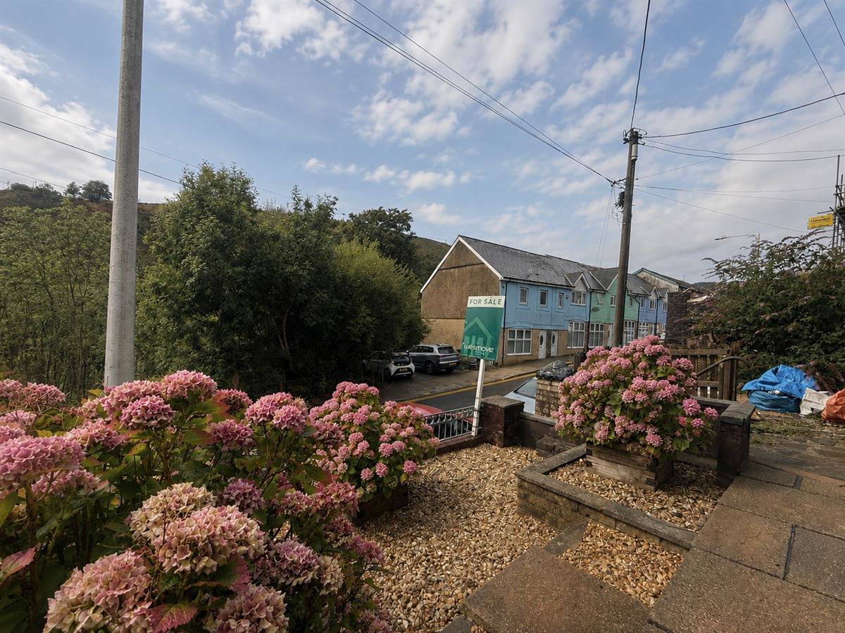 Oxford Street, Pontycymer, Bridgend, photo 20
