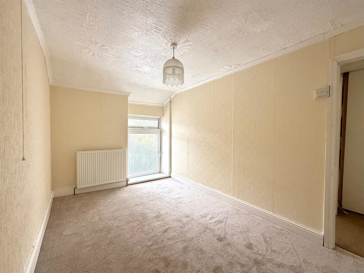 Oxford Street, Pontycymer, Bridgend, photo 7