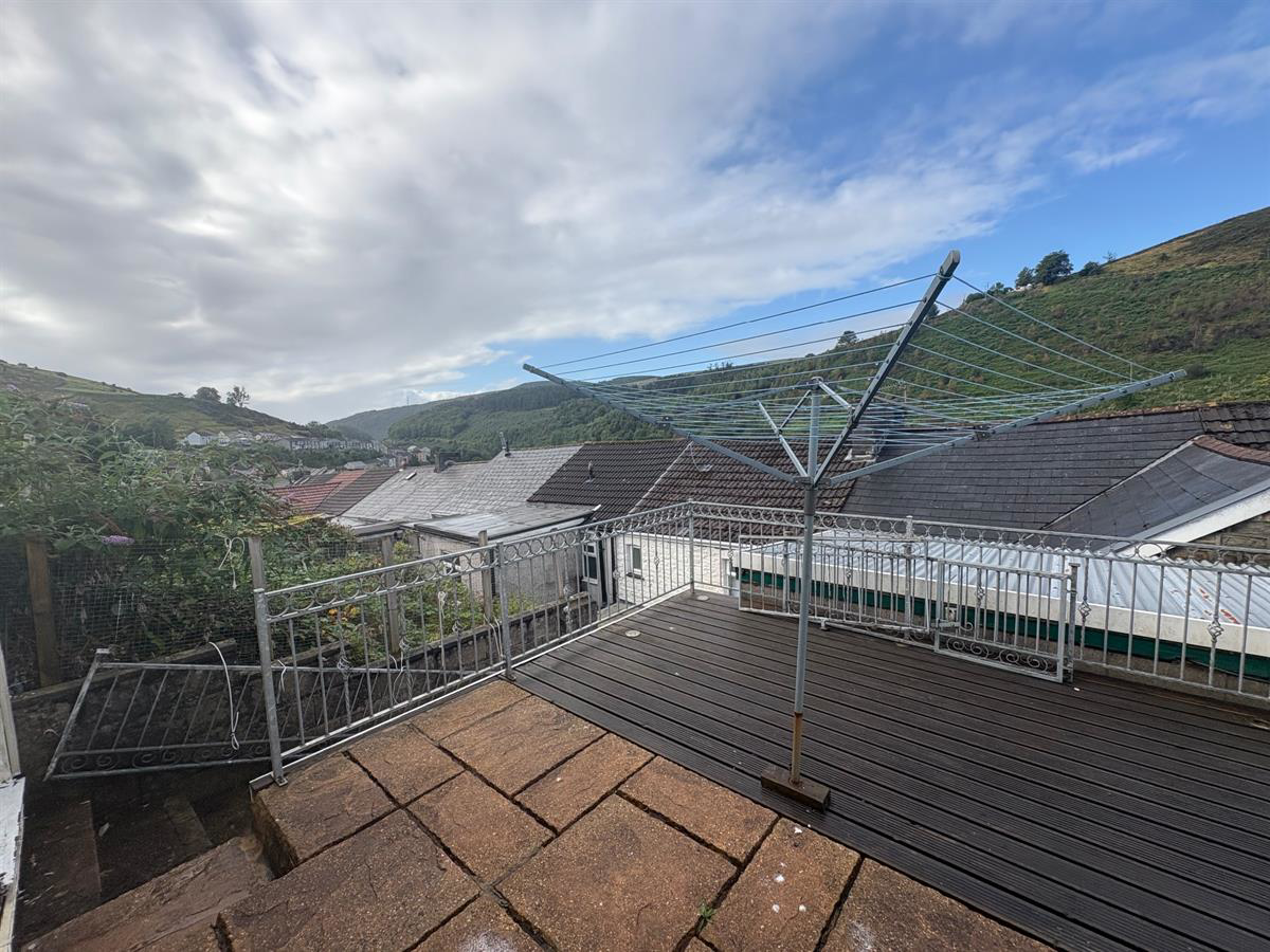 Oxford Street, Pontycymer, Bridgend, photo 16