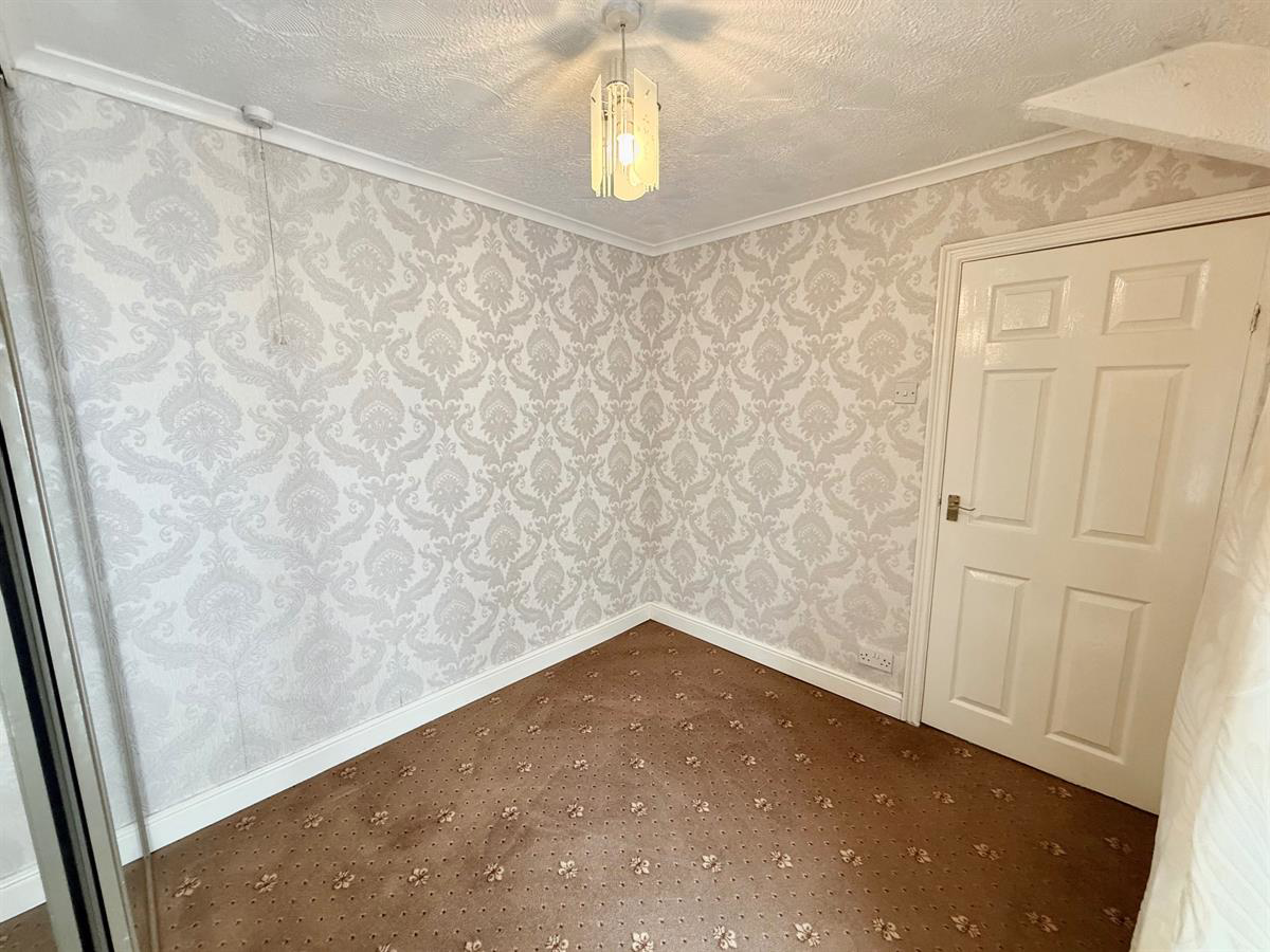 Oxford Street, Pontycymer, Bridgend, photo 9