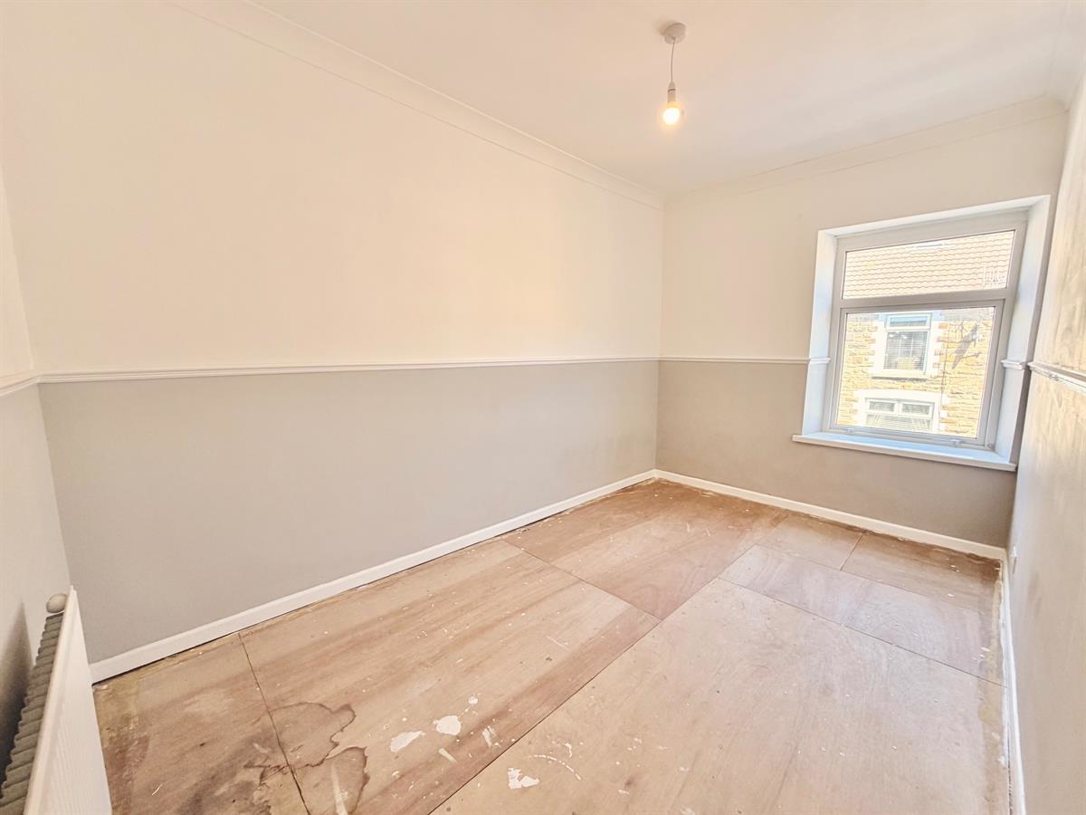 Blaengarw Road, Blaengarw, Bridgend, photo 17