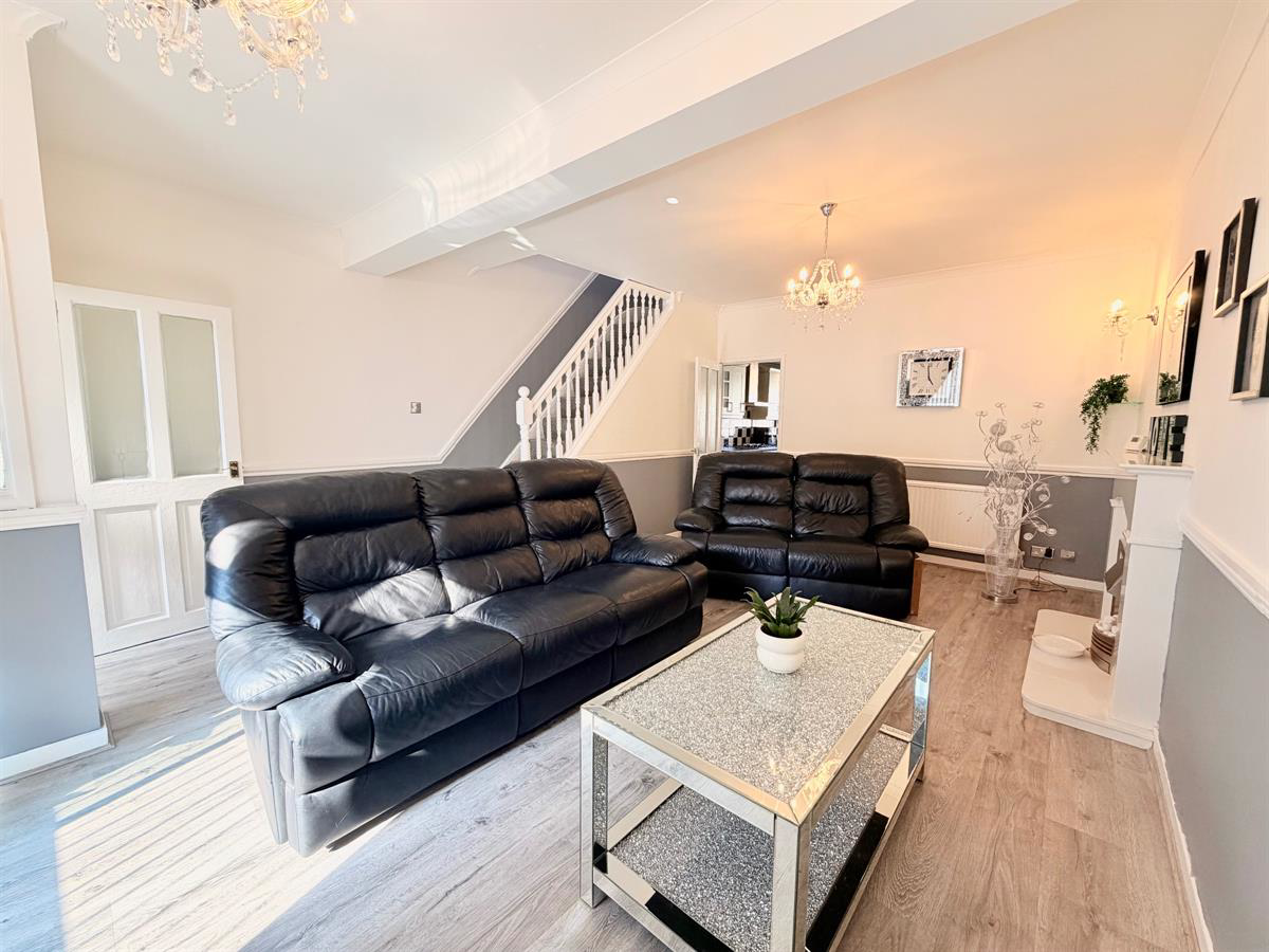 Oakdale Terrace, Tonypandy, photo 3