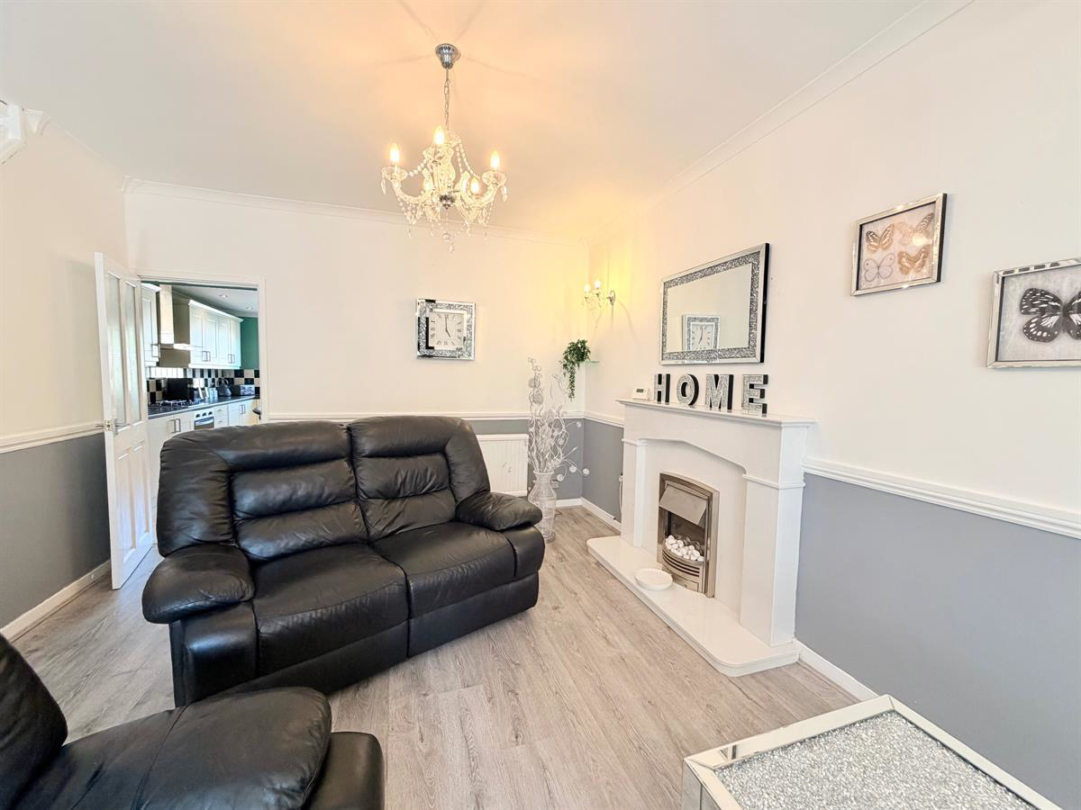 Oakdale Terrace, Tonypandy, photo 6
