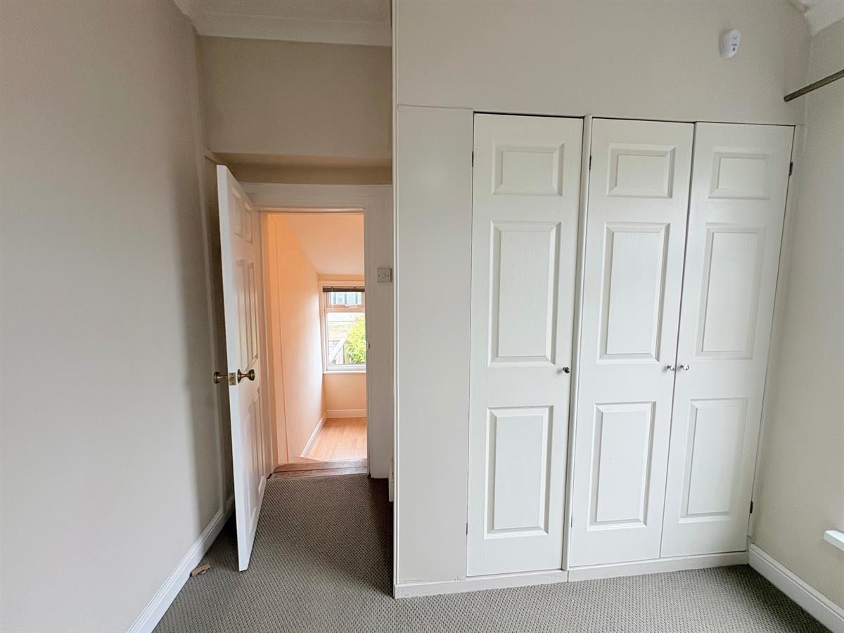Alexandra Road, Pontycymer, Bridgend, photo 18