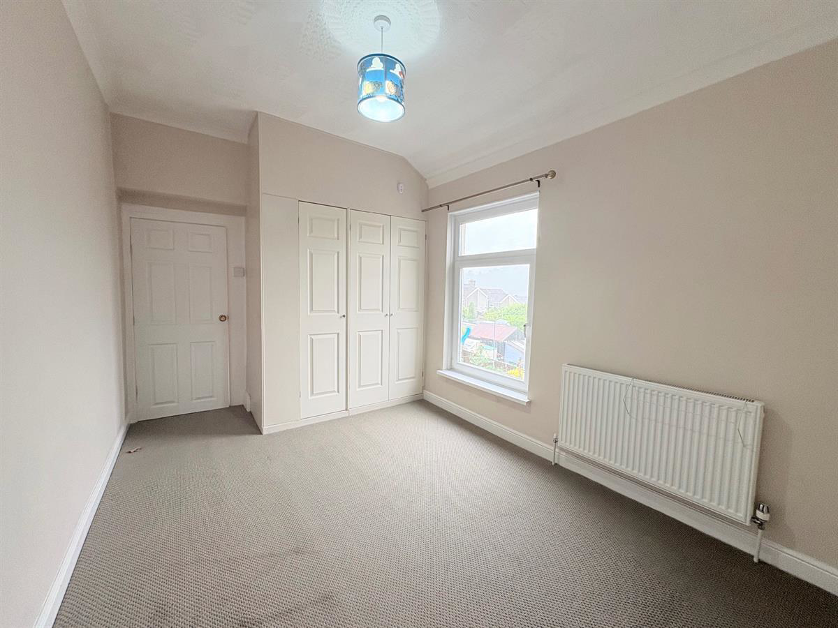 Alexandra Road, Pontycymer, Bridgend, photo 16