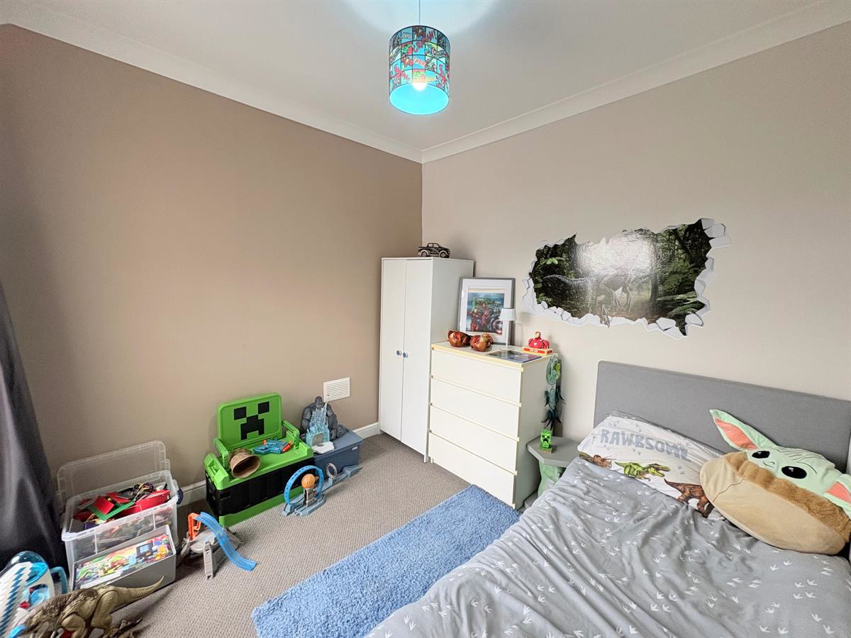 Alexandra Road, Pontycymer, Bridgend, photo 20