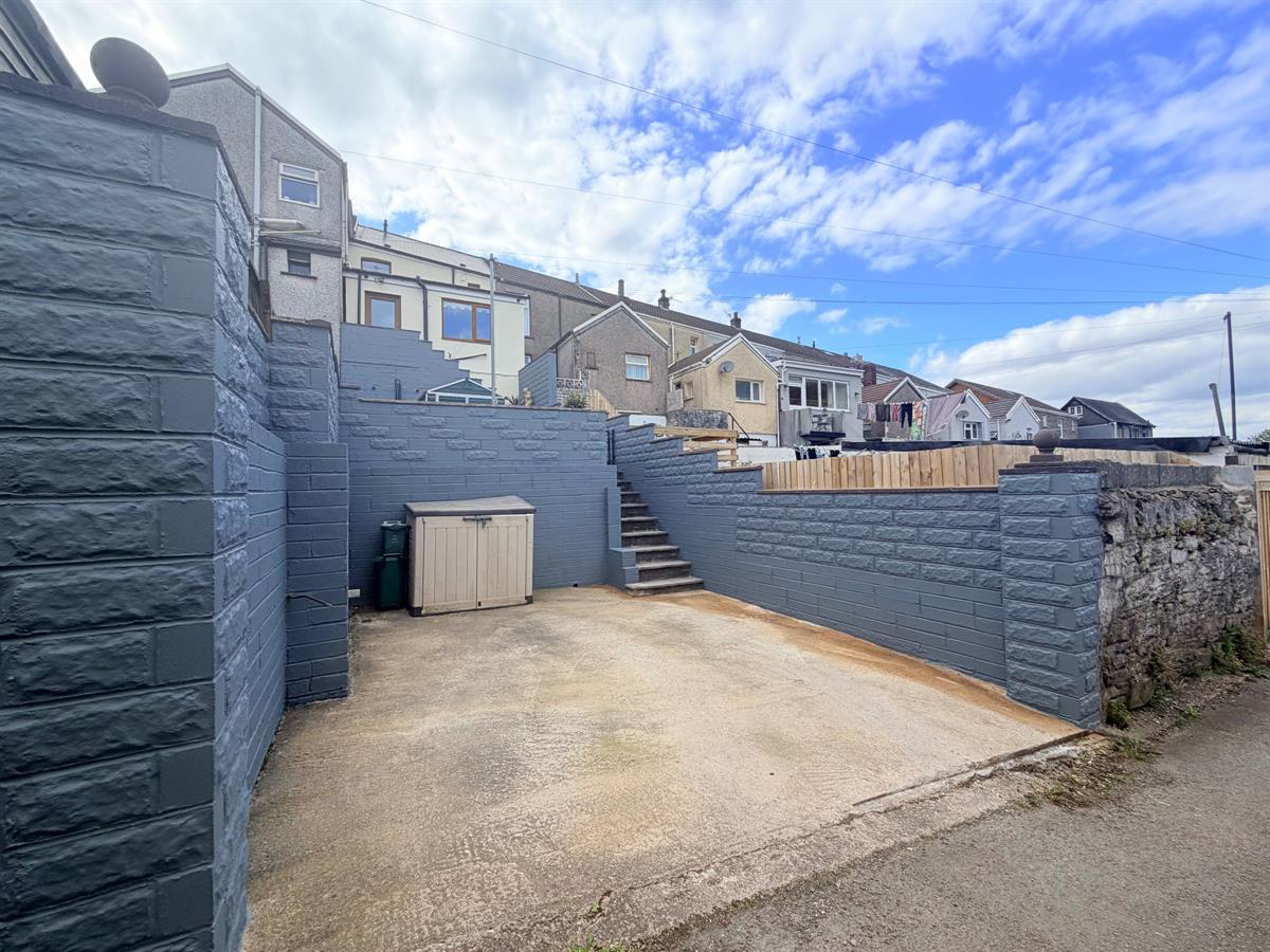 Oakdale Terrace, Tonypandy, photo 22