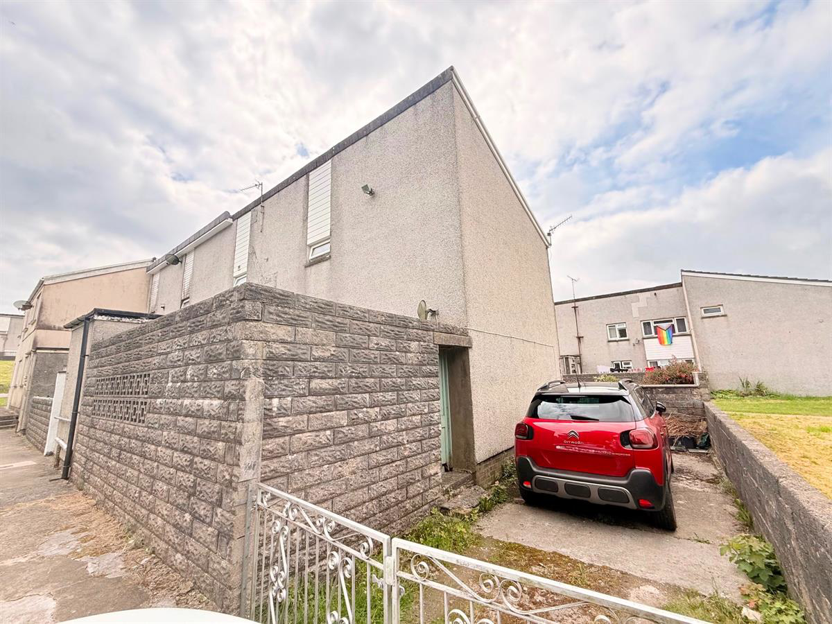 Heol Bradford, Bettws, Bridgend