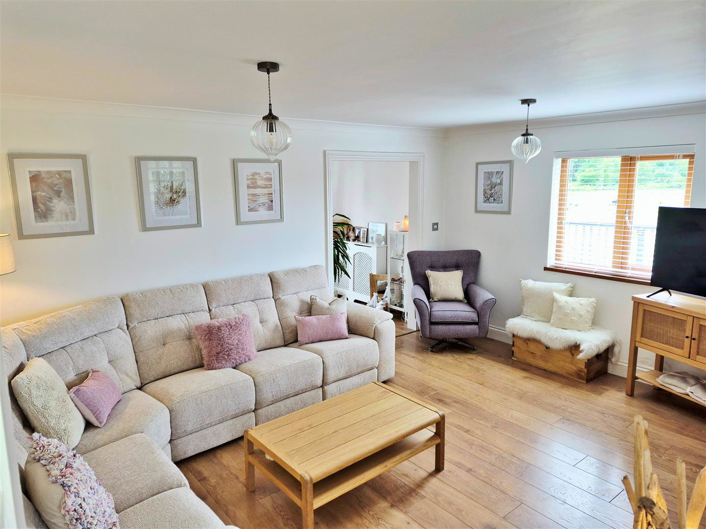 Llys Y Felin, Bancyfelin, Carmarthen