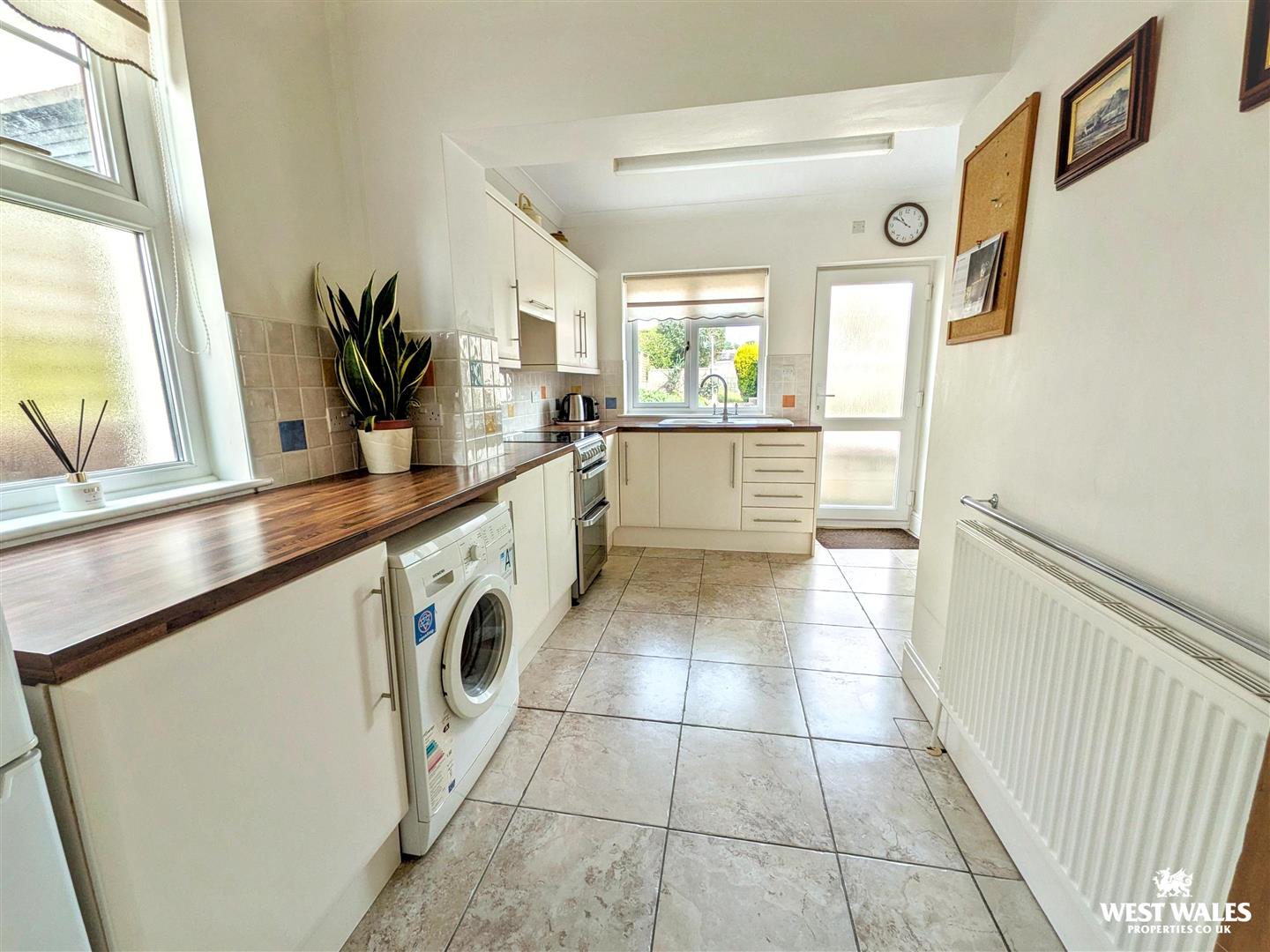 St. Nons Avenue, Carmarthen, photo 5