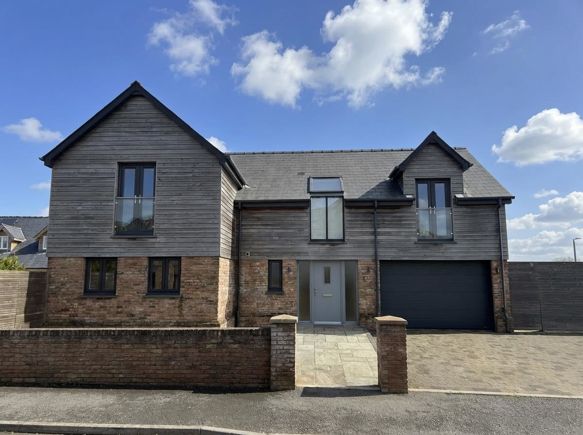 Little Cedar Drive, Camrose, Haverfordwest