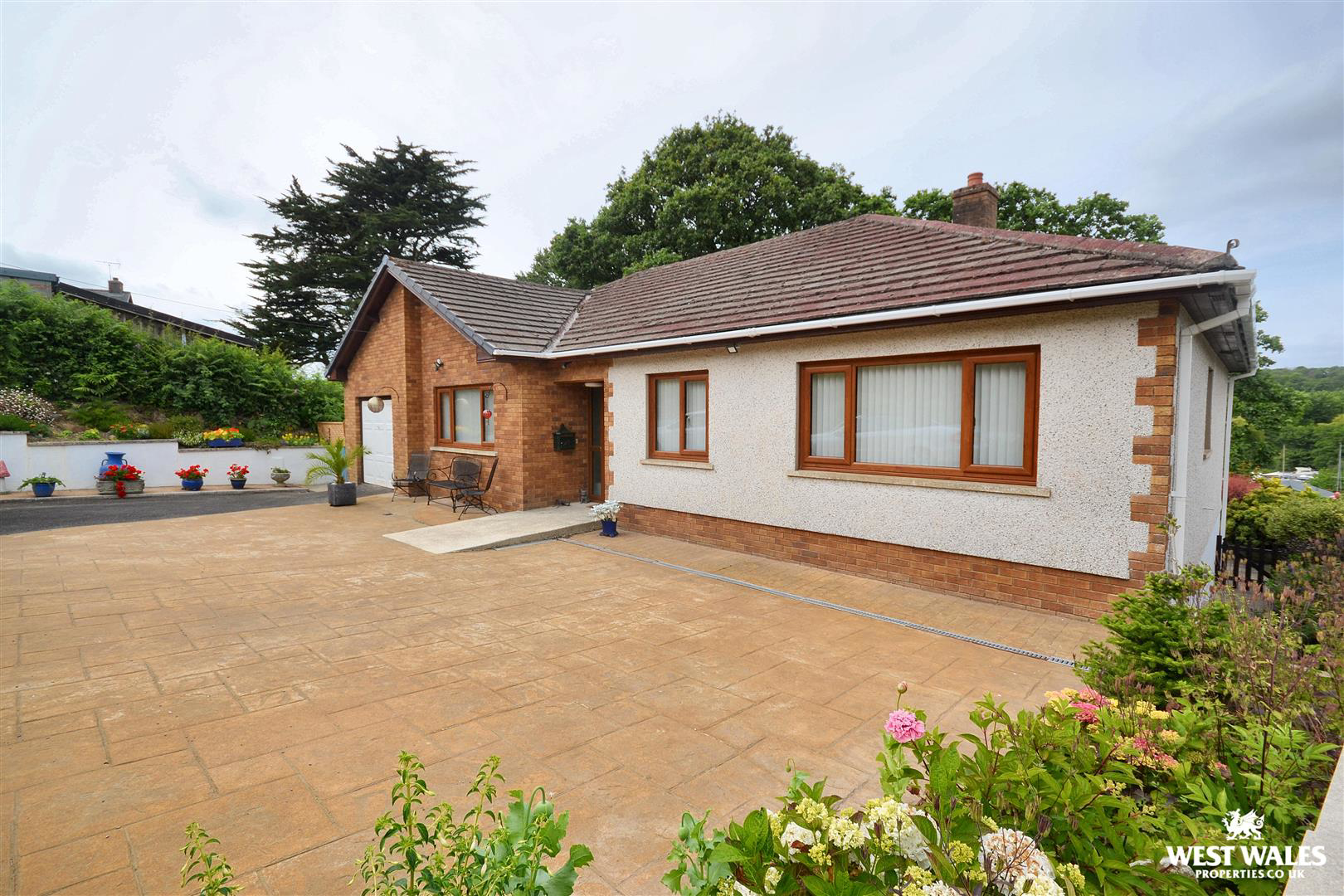 St. Dogmaels Road, Cardigan, photo 2