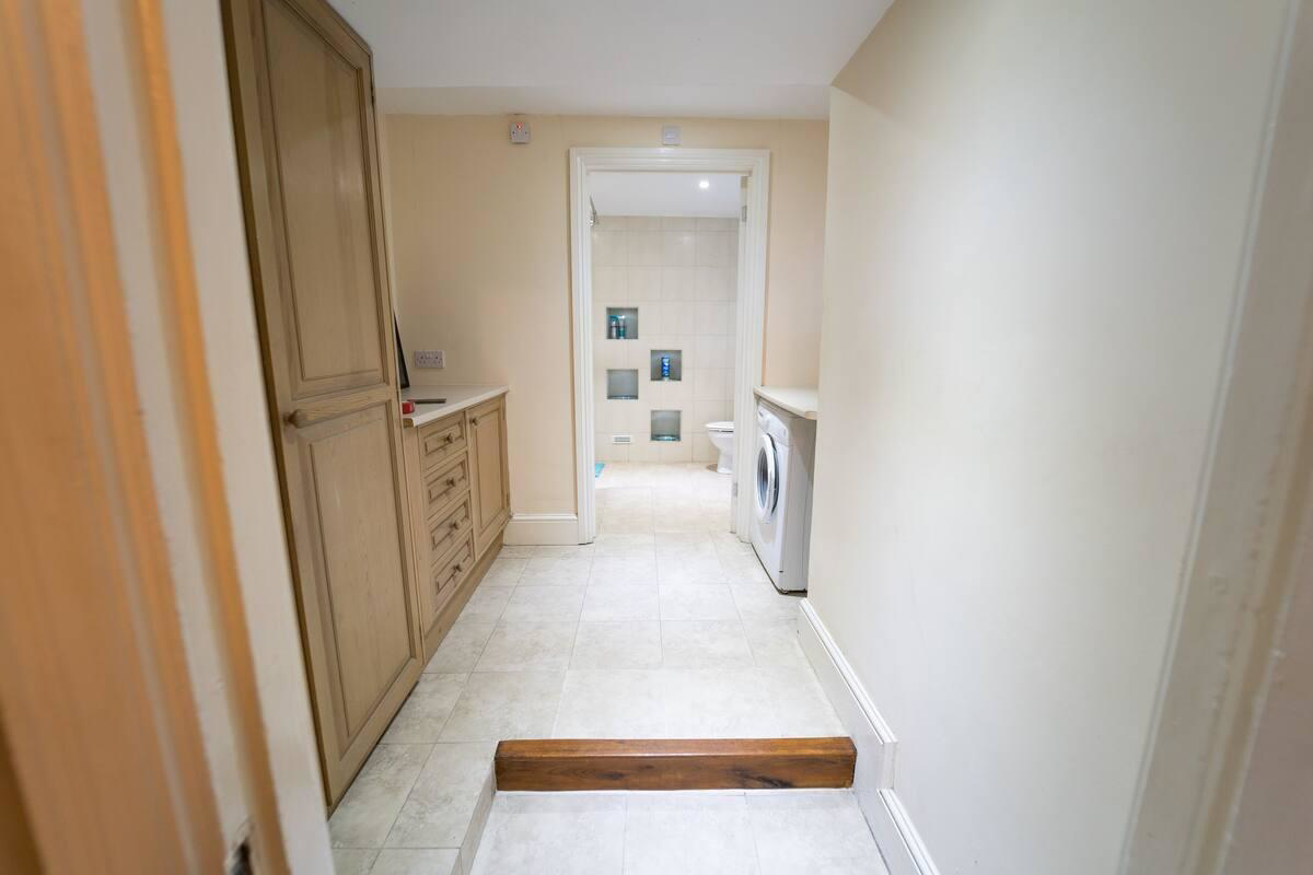 Marsh Road, Tenby, photo 7