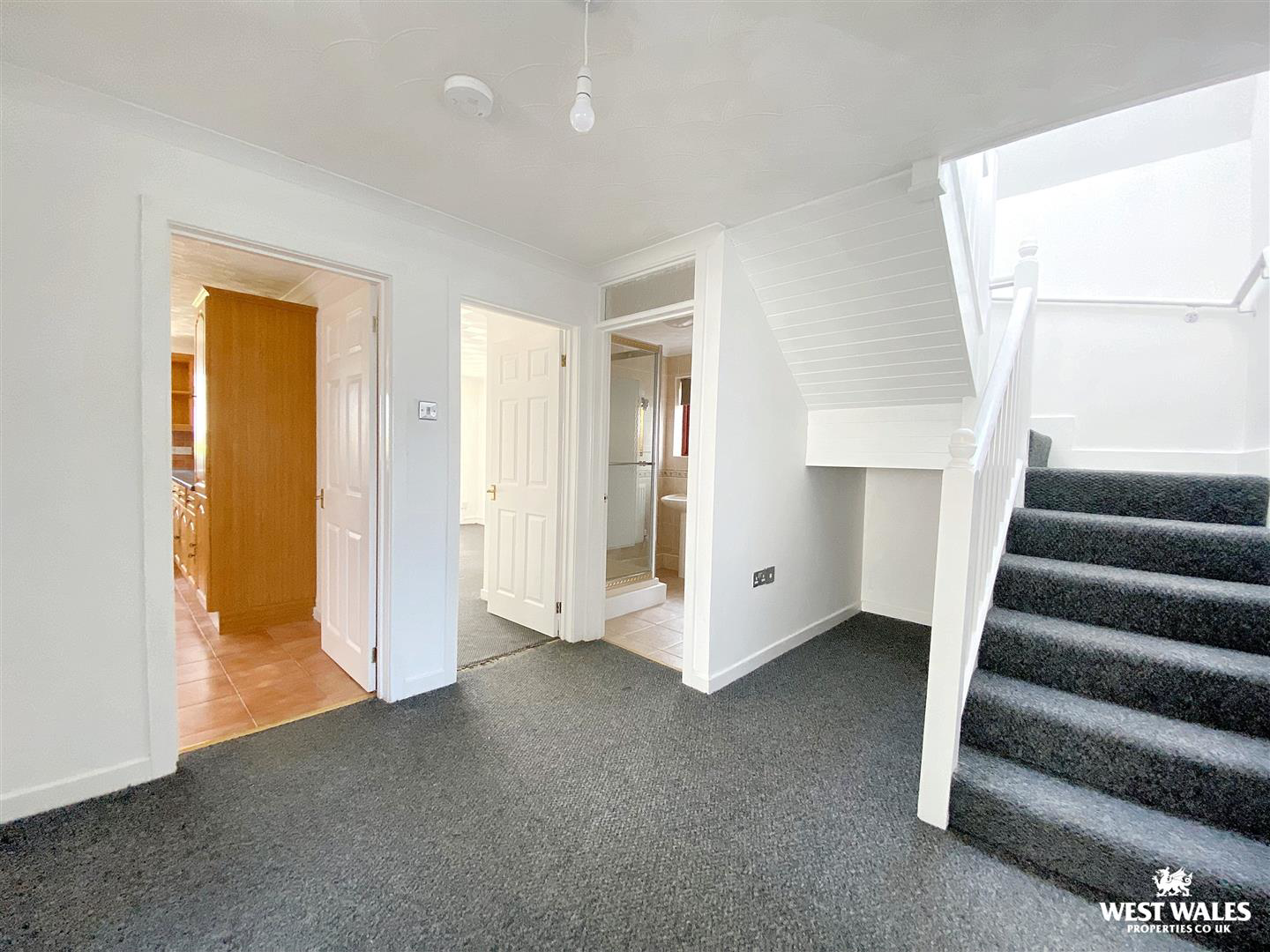 Cenarth Close, Pembroke Dock, photo 19