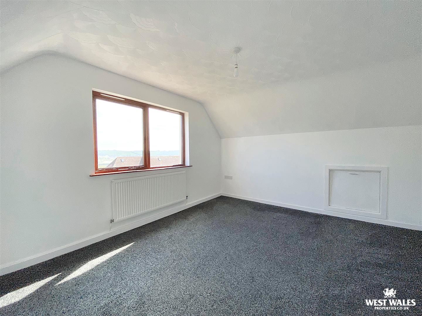 Cenarth Close, Pembroke Dock, photo 16