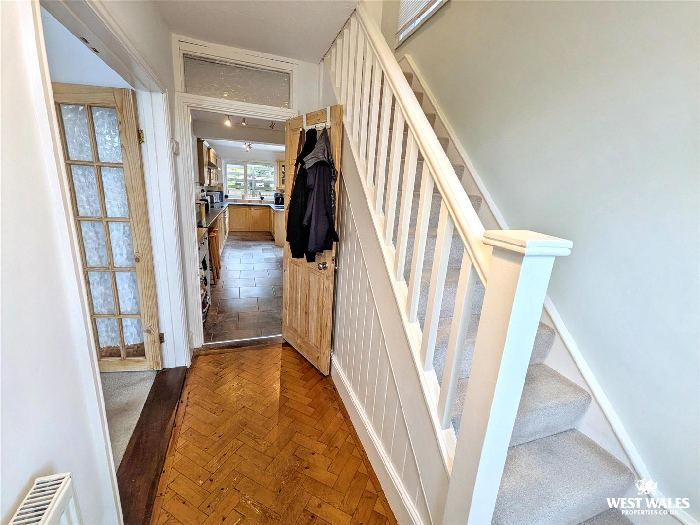 Llangunnor Road, Carmarthen, photo 2