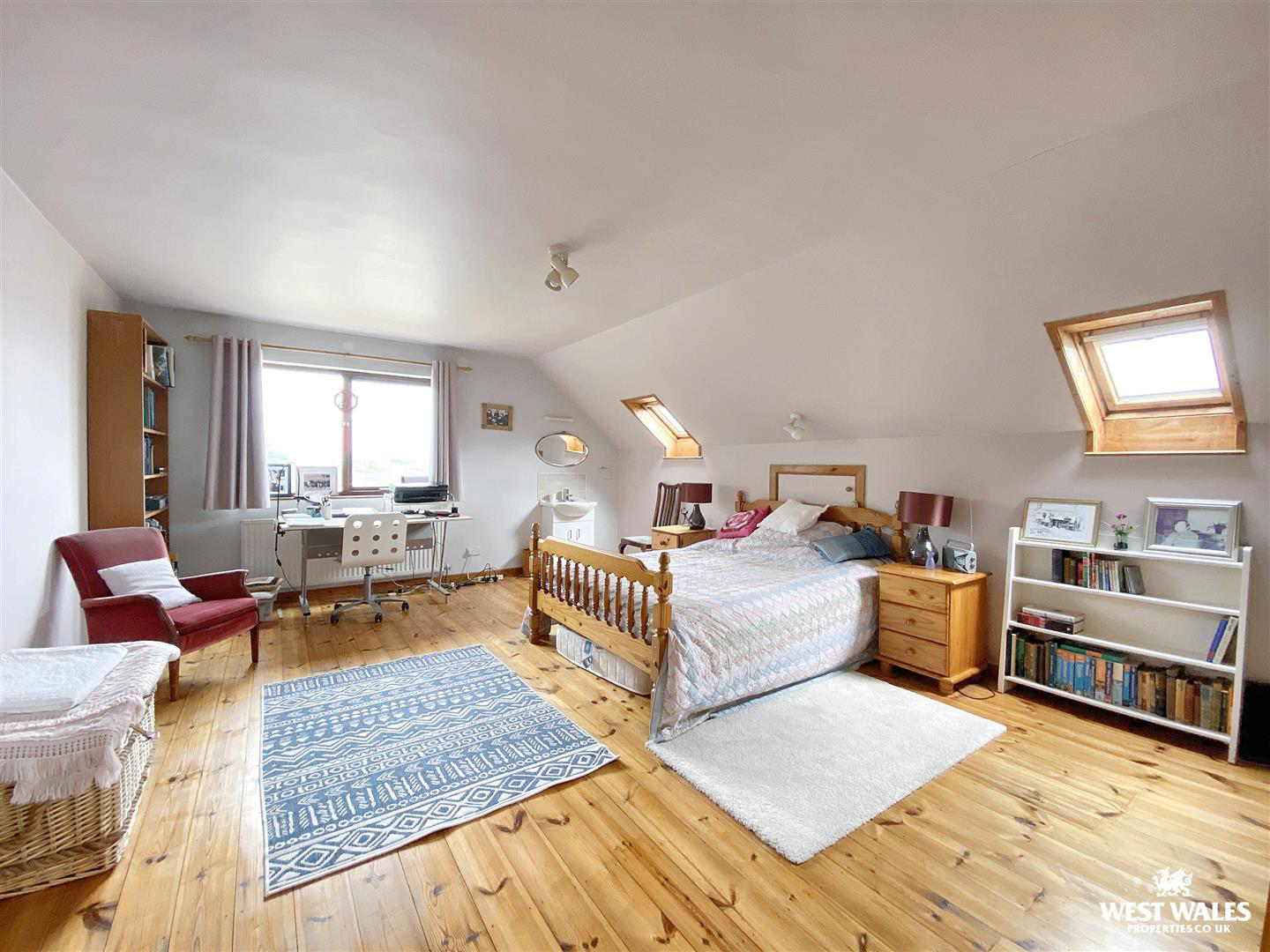 Leonardston Road, Llanstadwell, Milford Haven, photo 16