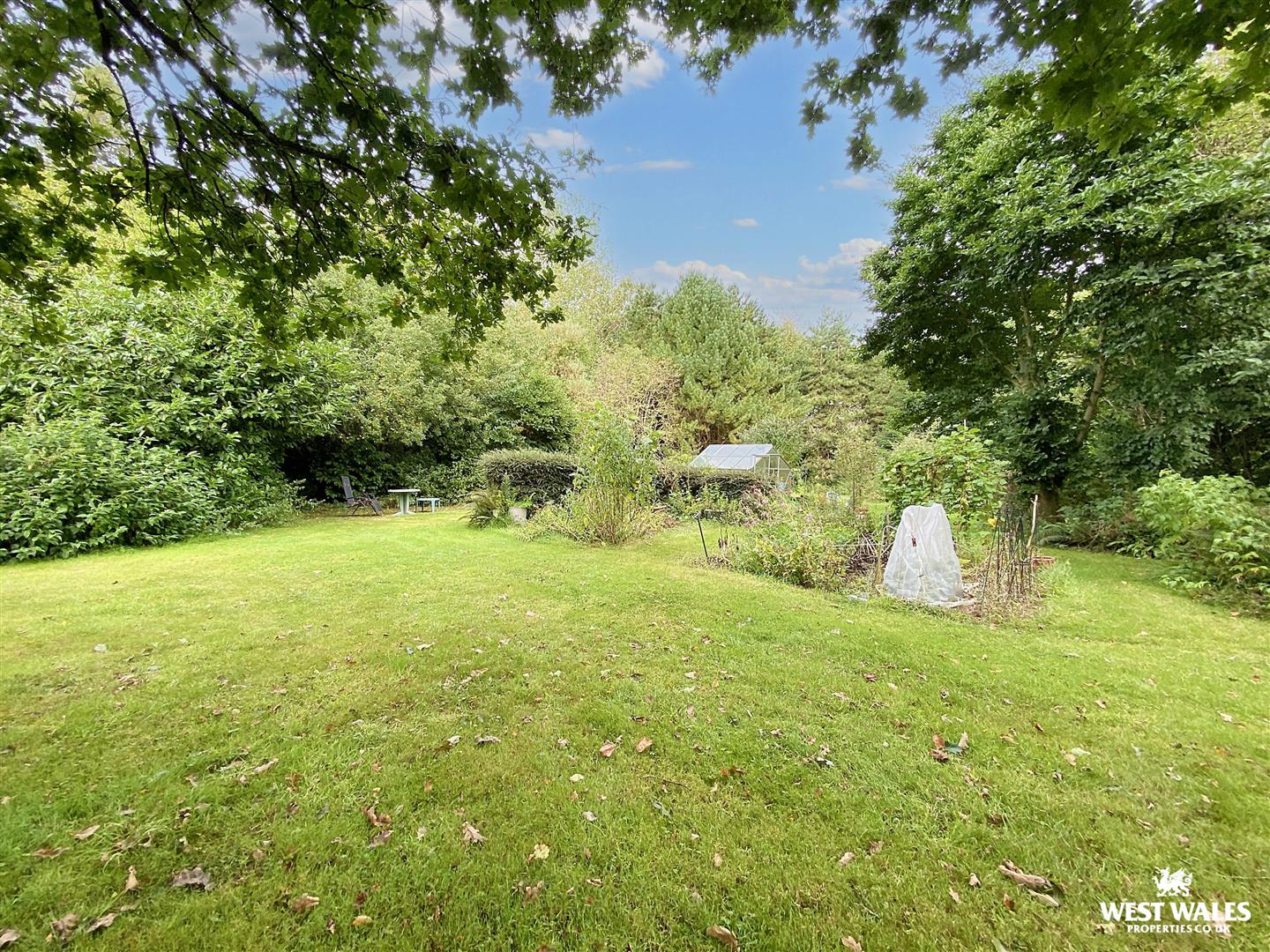 Leonardston Road, Llanstadwell, Milford Haven, photo 33