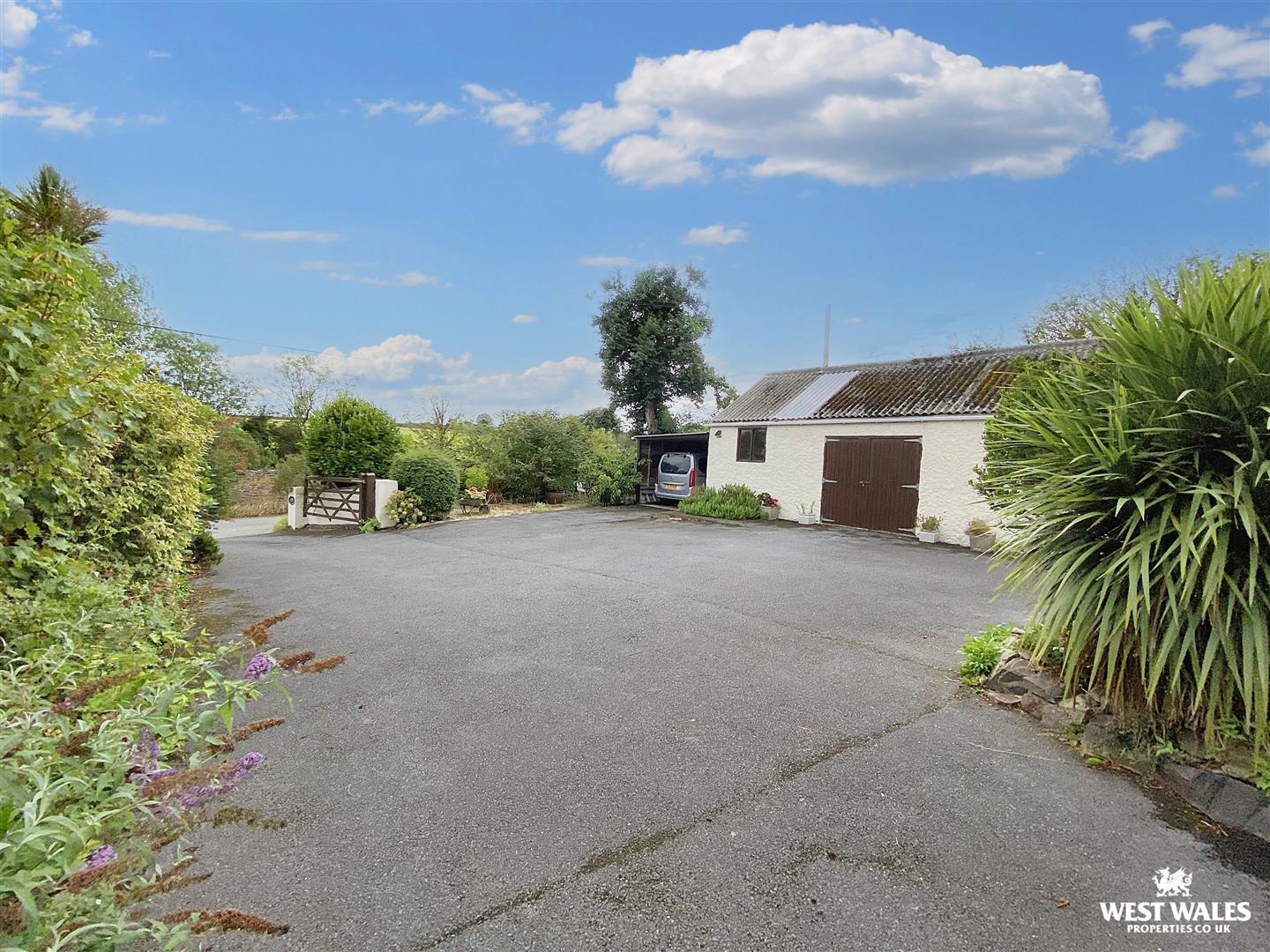 Leonardston Road, Llanstadwell, Milford Haven, photo 32
