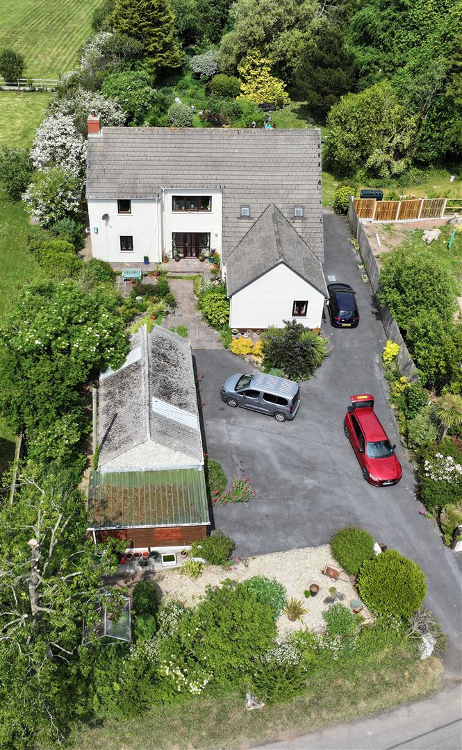 Leonardston Road, Llanstadwell, Milford Haven, photo 45