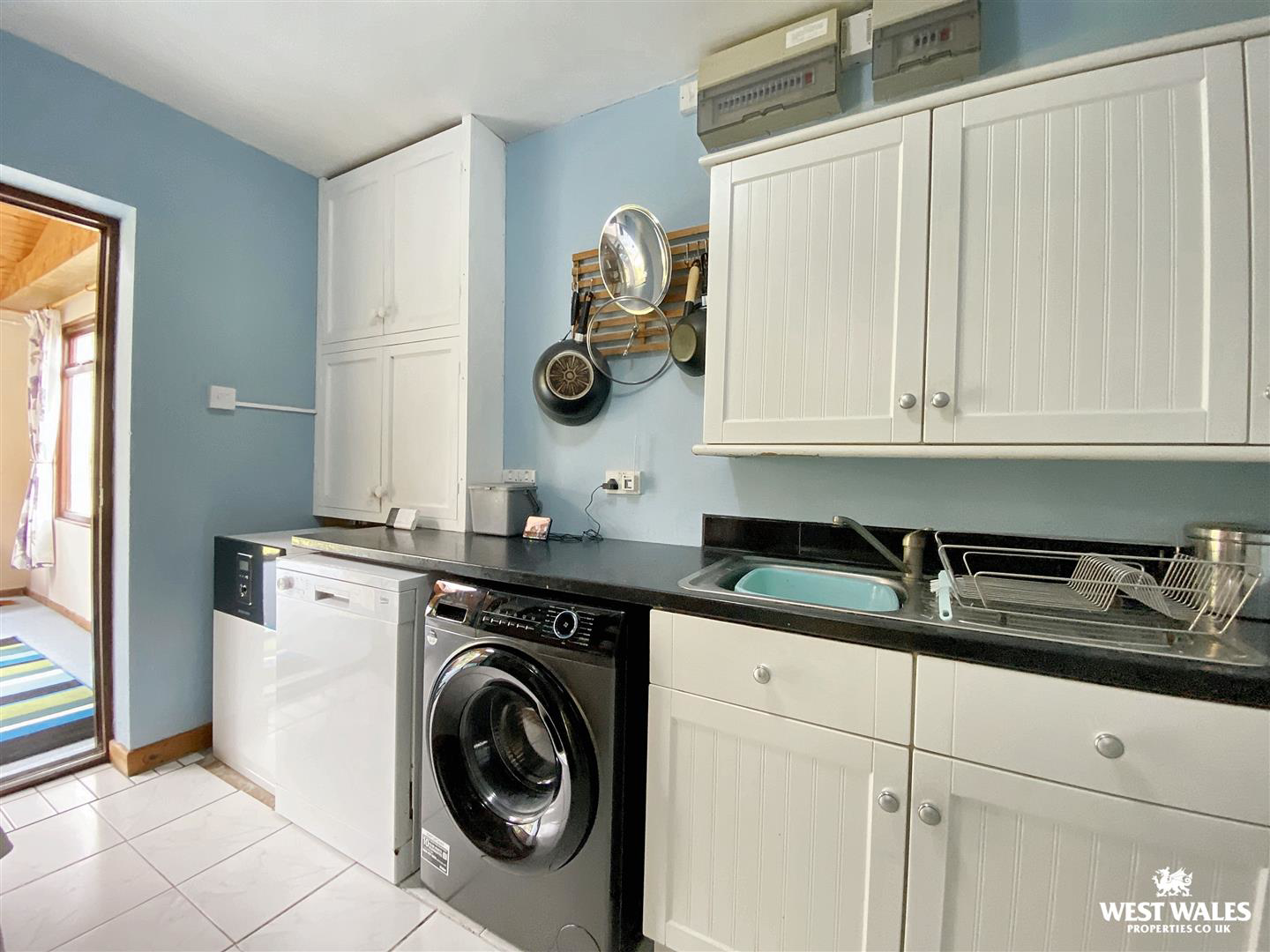 Leonardston Road, Llanstadwell, Milford Haven, photo 11