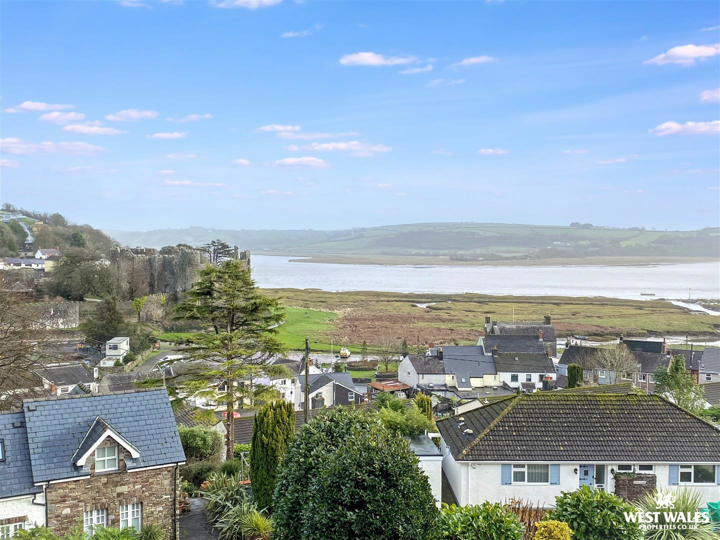 Stoneway Road, Laugharne, Carmarthen