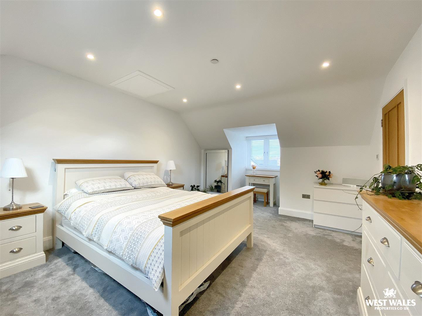 Pludds Meadow, Laugharne, Carmarthen, photo 24