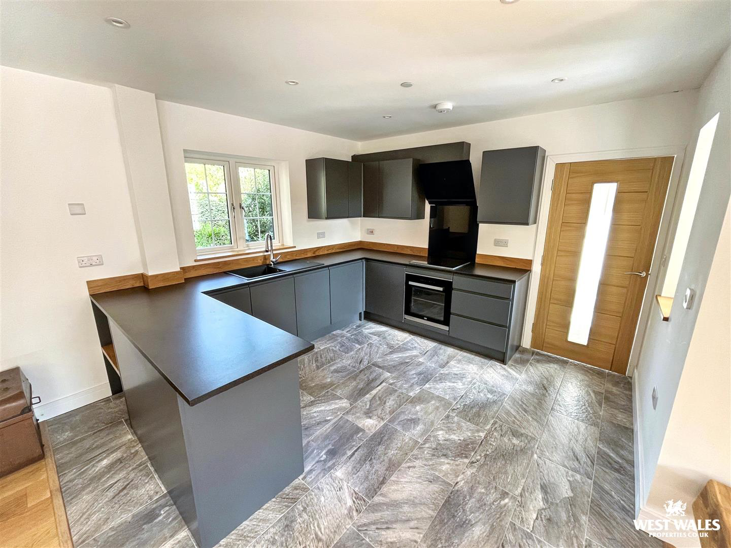 Llandyfaelog, Kidwelly, photo 6